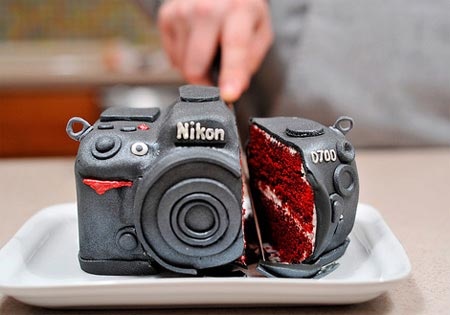 grooms-cake-nikon-camera